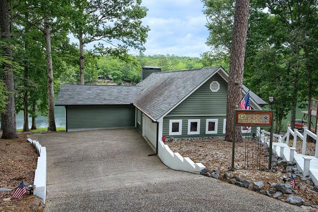 7 Llana Lane, Hot Springs Village, AR 71909