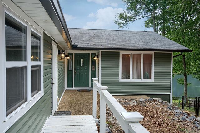 7 Llana Lane, Hot Springs Village, AR 71909