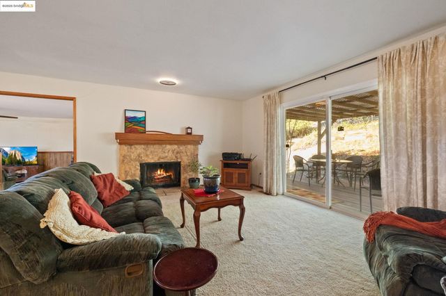 15524 Paseo de Los Robles Road, Sonora, CA 95370