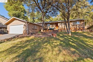 15524 Paseo de Los Robles Road, Sonora, CA 95370