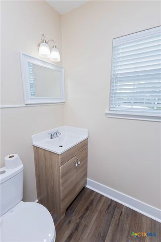 1903 E North Street, Victoria, TX 77901