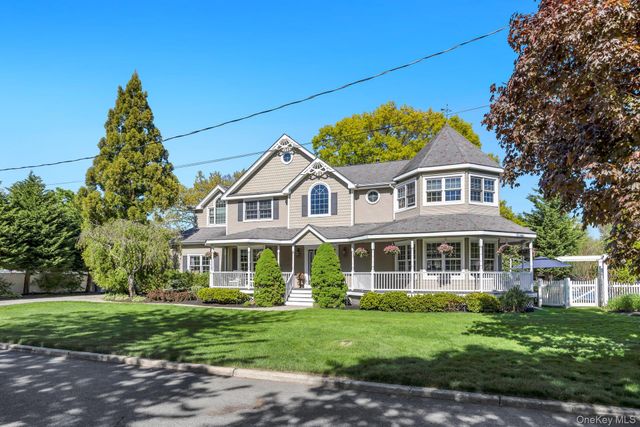 19 Dorothy Street, Nesconset, NY 11767