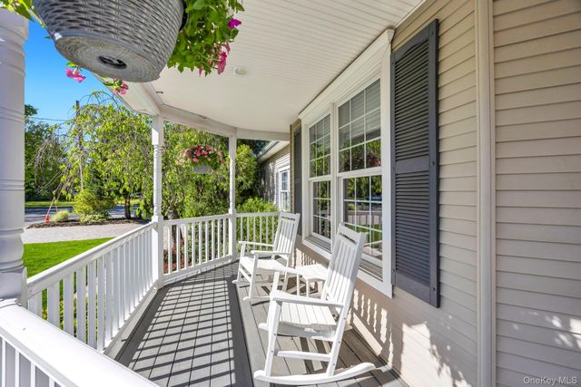 19 Dorothy Street, Nesconset, NY 11767