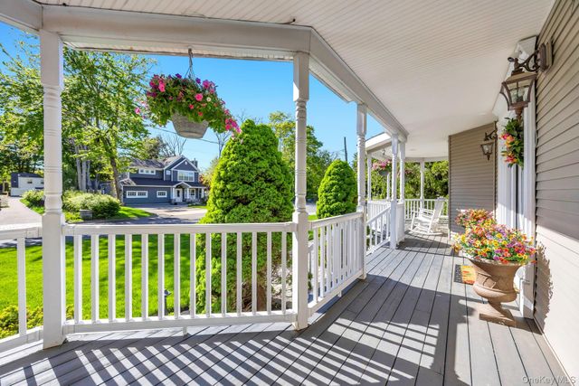 19 Dorothy Street, Nesconset, NY 11767