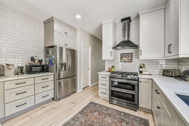 2864 Everett Drive, Friendswood, TX 77546