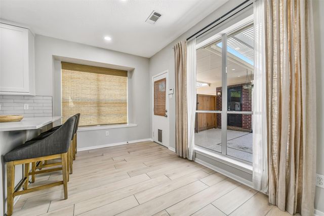 2864 Everett Drive, Friendswood, TX 77546