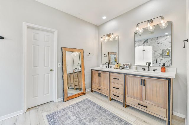 2864 Everett Drive, Friendswood, TX 77546