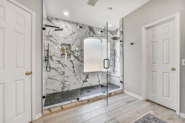 2864 Everett Drive, Friendswood, TX 77546