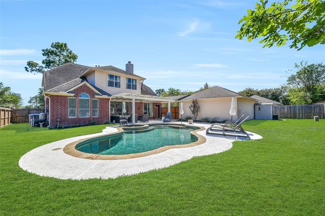 2864 Everett Drive, Friendswood, TX 77546