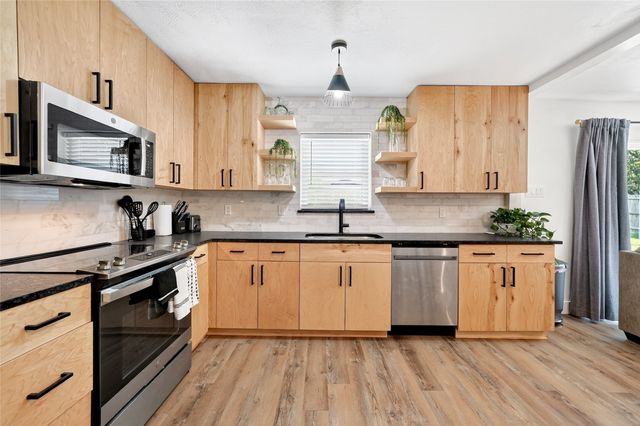 5917 Maple Lane, Rowlett, TX 75089