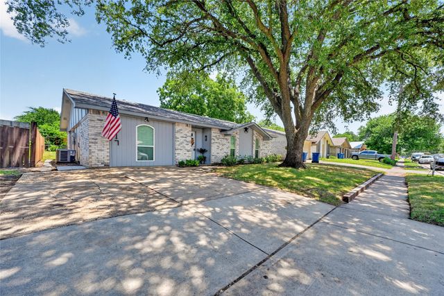5917 Maple Lane, Rowlett, TX 75089