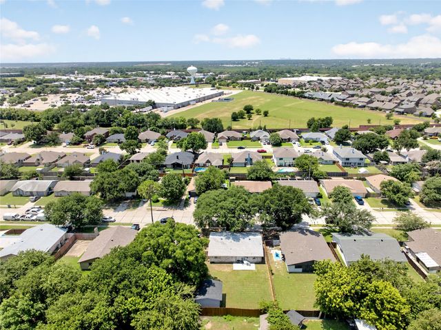 5917 Maple Lane, Rowlett, TX 75089