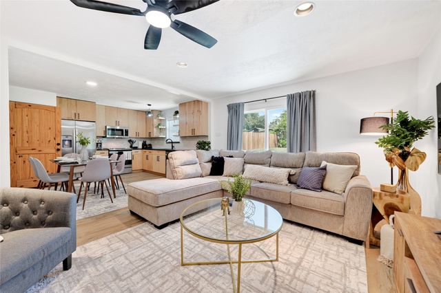 5917 Maple Lane, Rowlett, TX 75089