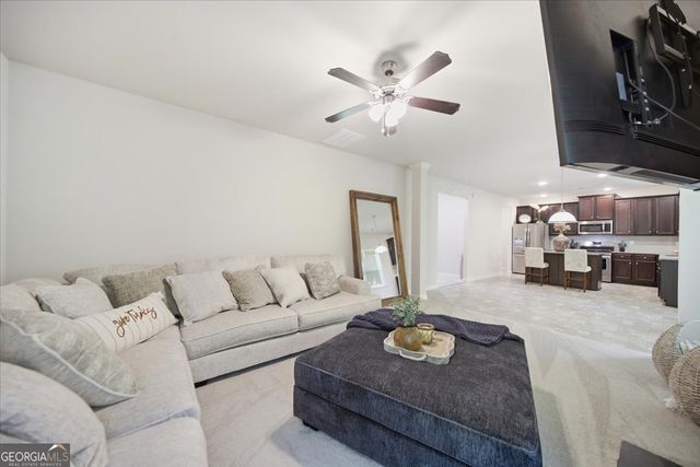 206 Pincourt Loop, Griffin, GA 30223