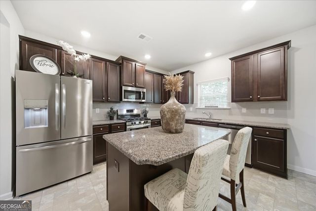 206 Pincourt Loop, Griffin, GA 30223