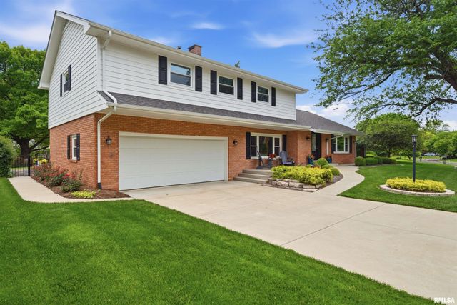 202 E HANOVER Place, Peoria, IL 61614