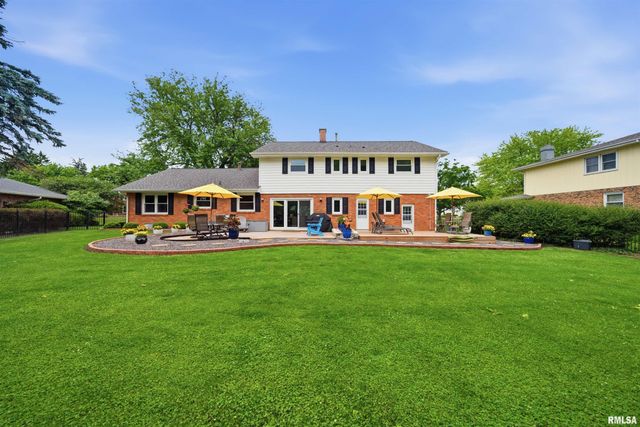 202 E HANOVER Place, Peoria, IL 61614