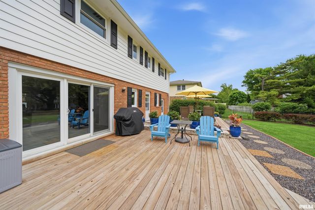 202 E HANOVER Place, Peoria, IL 61614