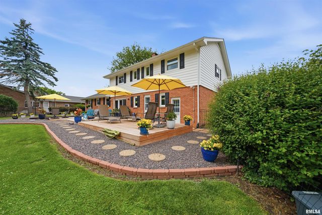 202 E HANOVER Place, Peoria, IL 61614
