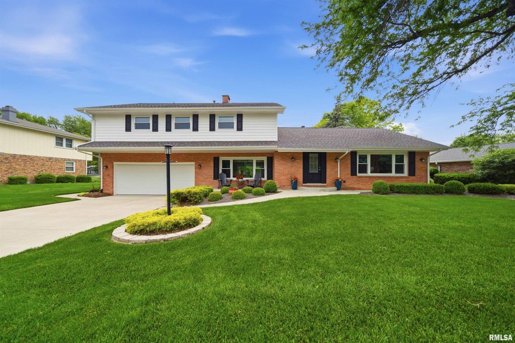 202 E HANOVER Place, Peoria, IL 61614
