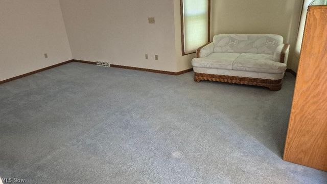 410 Breezewood Circle, Wadsworth, OH 44281