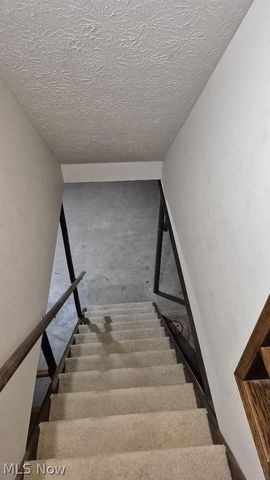 410 Breezewood Circle, Wadsworth, OH 44281