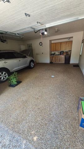 410 Breezewood Circle, Wadsworth, OH 44281