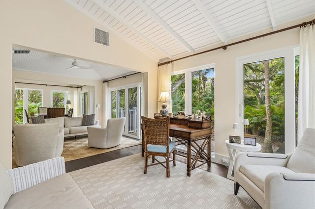 1395 Ivy Court 201, Vero Beach, FL 32963