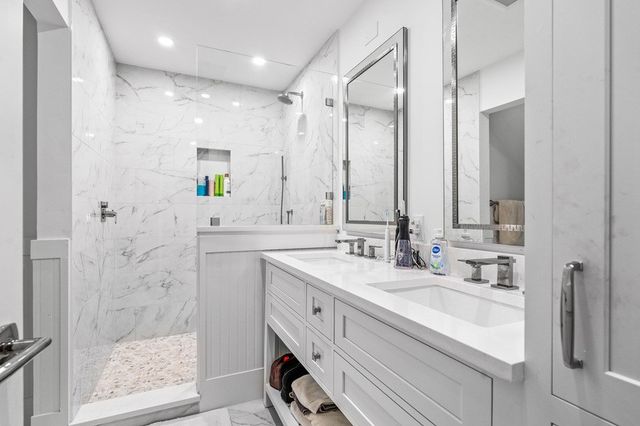 1395 Ivy Court 201, Vero Beach, FL 32963