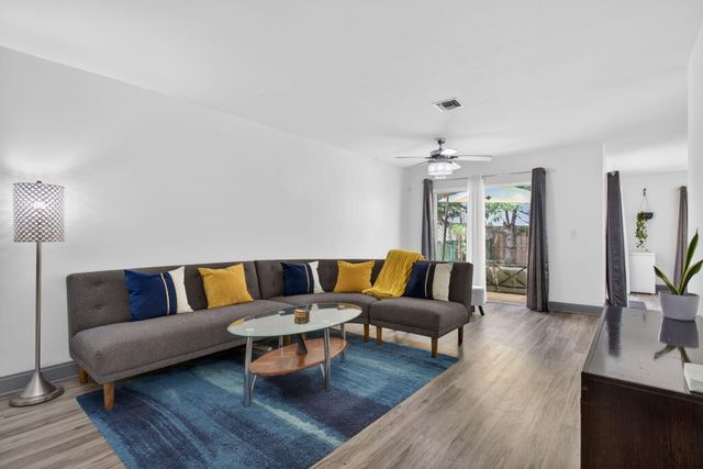 4131 Eastridge Circle, Pompano Beach, FL 33064