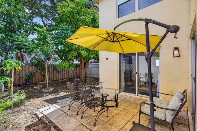 4131 Eastridge Circle, Pompano Beach, FL 33064