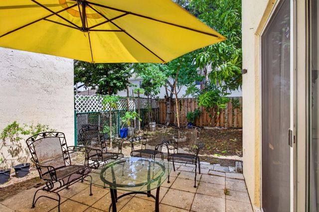 4131 Eastridge Circle, Pompano Beach, FL 33064