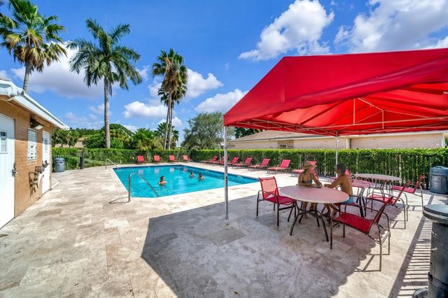 4131 Eastridge Circle, Pompano Beach, FL 33064