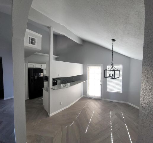 6236 LONDON BRIDGE Drive, El Paso, TX 79934
