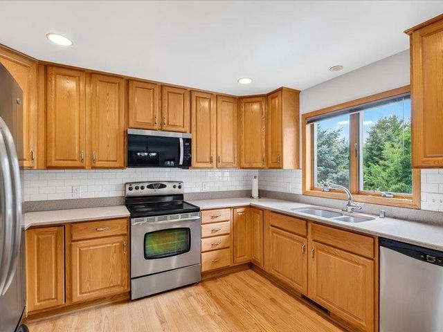 3018 Bosshard Drive, Fitchburg, WI 53711
