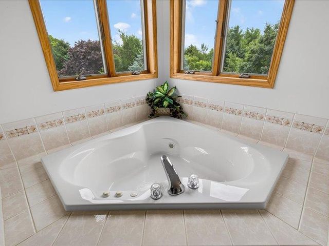 3018 Bosshard Drive, Fitchburg, WI 53711