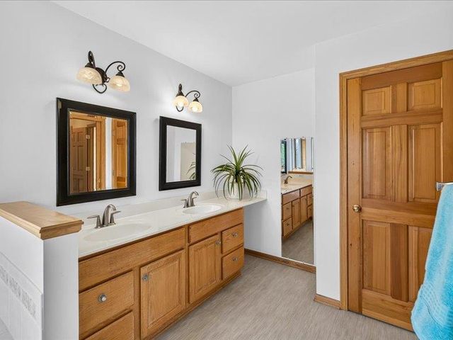 3018 Bosshard Drive, Fitchburg, WI 53711