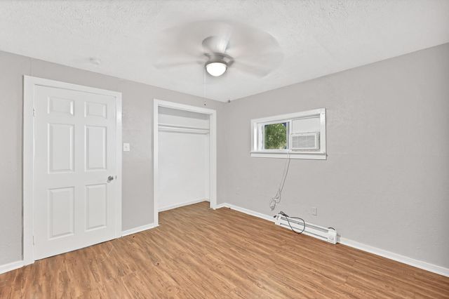 601 Booker Washington St, Conroe, TX 77301