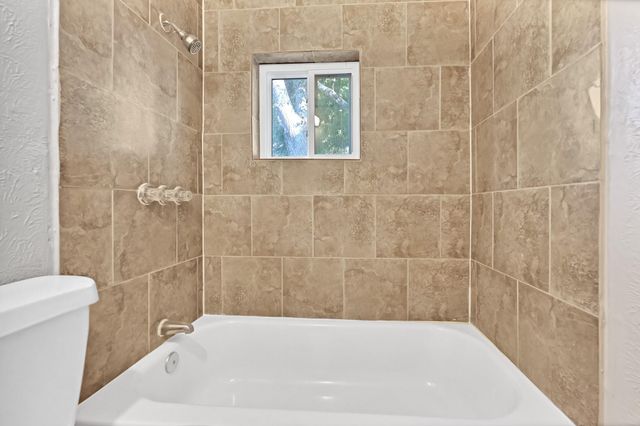 601 Booker Washington St, Conroe, TX 77301