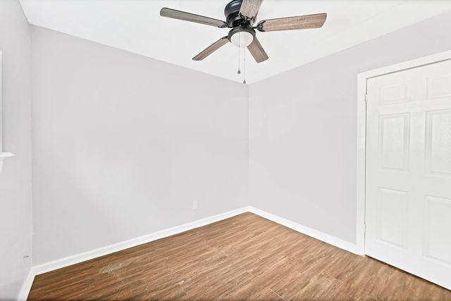 601 Booker Washington St, Conroe, TX 77301