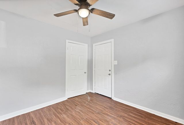 601 Booker Washington St, Conroe, TX 77301