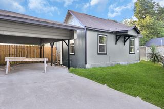 601 Booker Washington St, Conroe, TX 77301