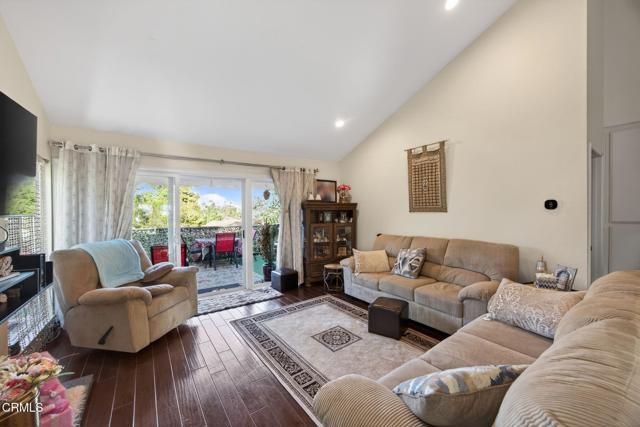 59 Rosehedge Lane, Oak Park, CA 91377