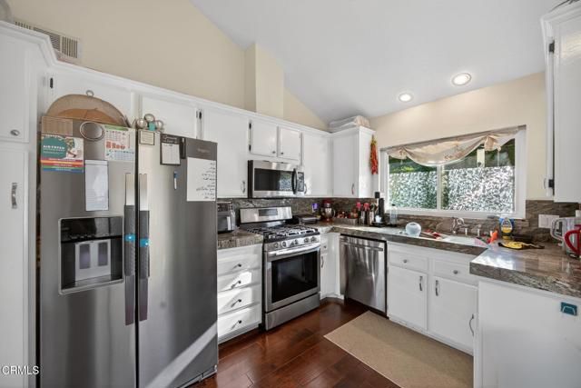 59 Rosehedge Lane, Oak Park, CA 91377