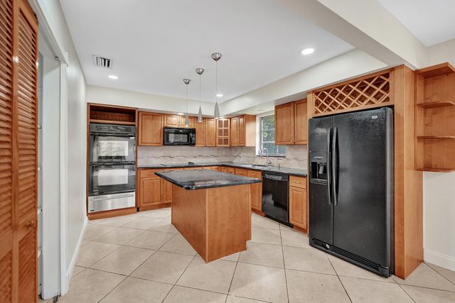 4721 Sarazen Drive, Hollywood, FL 33021