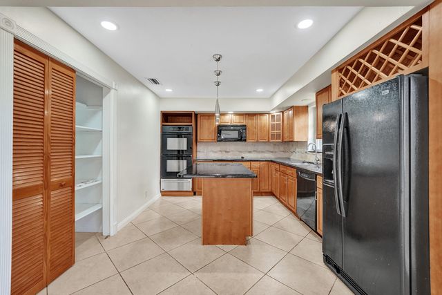 4721 Sarazen Drive, Hollywood, FL 33021