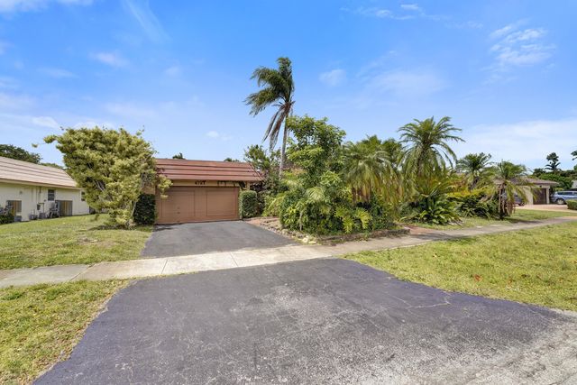 4721 Sarazen Drive, Hollywood, FL 33021