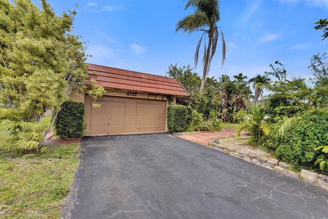 4721 Sarazen Drive, Hollywood, FL 33021