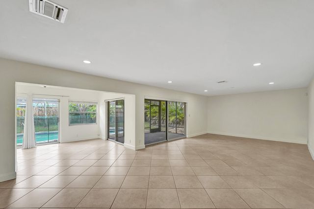4721 Sarazen Drive, Hollywood, FL 33021