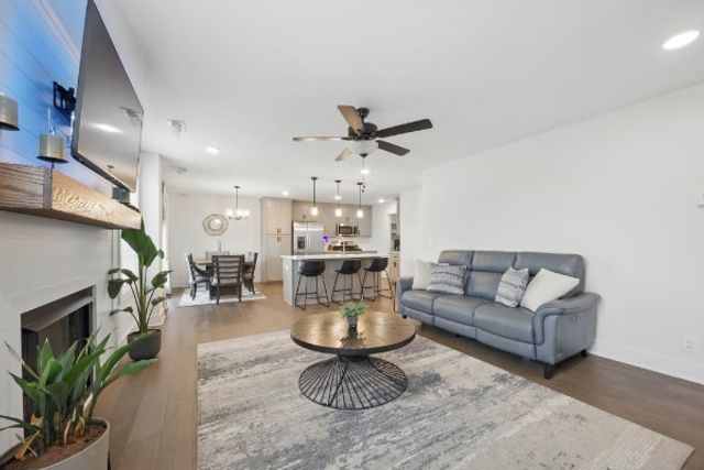 397 Frontier Dr, Clarksville, TN 37043